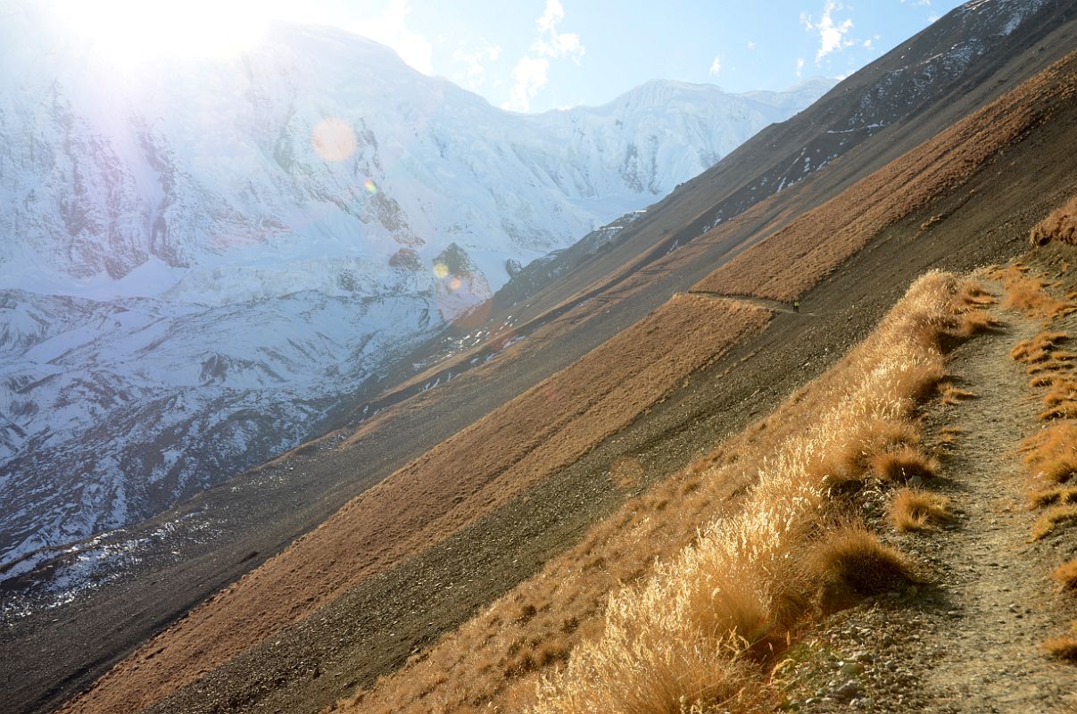 27 La Grande Barriere Above The Trail Between Tilicho Base Camp Hotel and Tilicho Tal Lake 